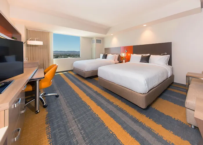 Courtyard By Marriott Downtown 3*