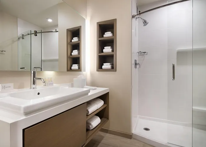 Courtyard By Marriott Downtown Phoenix