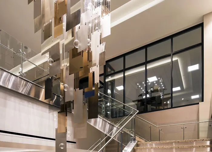 Courtyard By Marriott Downtown