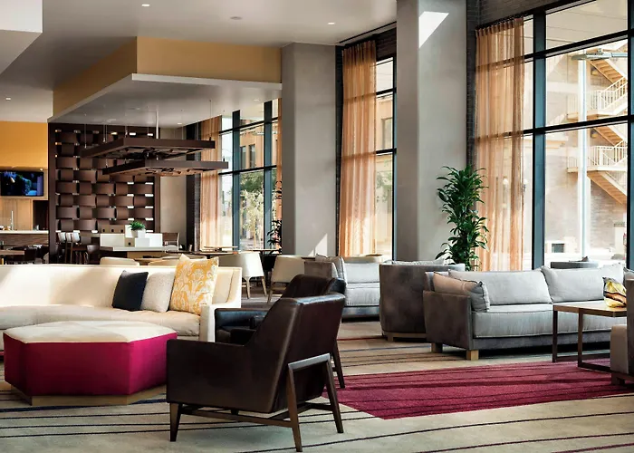 Courtyard By Marriott Downtown Phoenix