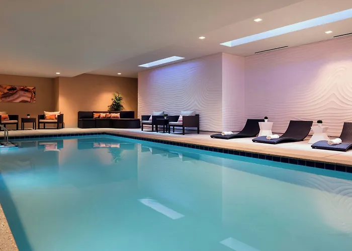 Courtyard By Marriott Downtown Phoenix